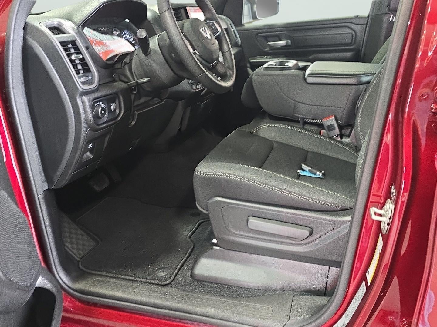 2026 RAM 1500 RAM 1500 TRADESMAN CREW CAB 4X4 5'7' BOX