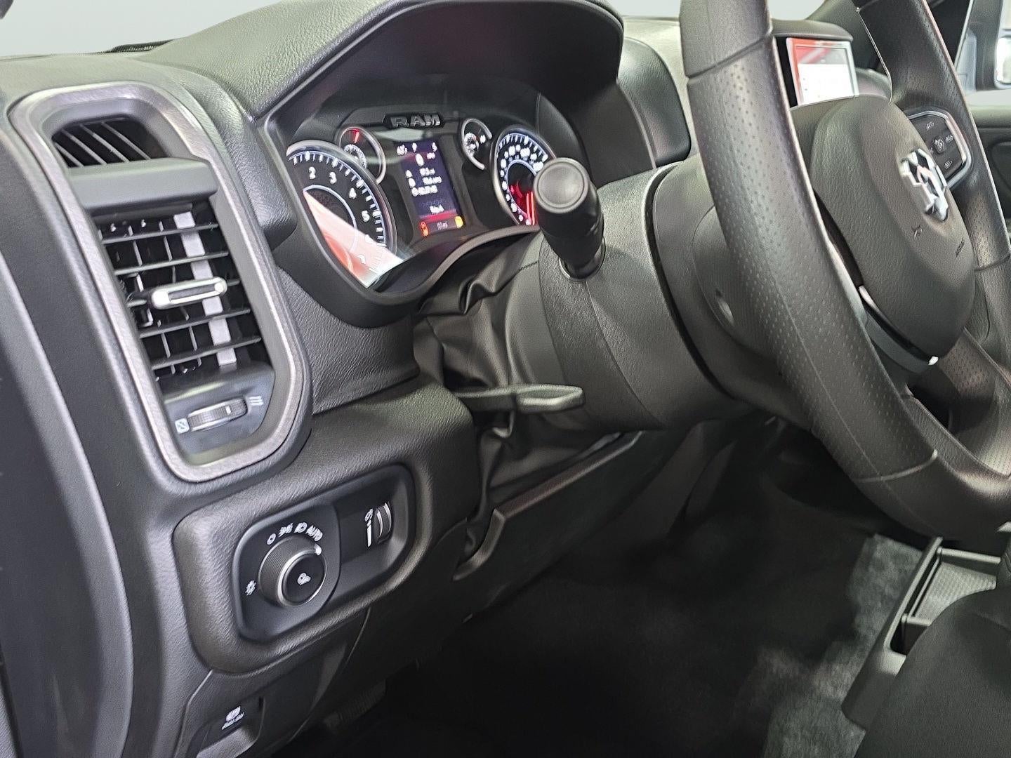 2026 RAM 1500 RAM 1500 TRADESMAN CREW CAB 4X4 5'7' BOX