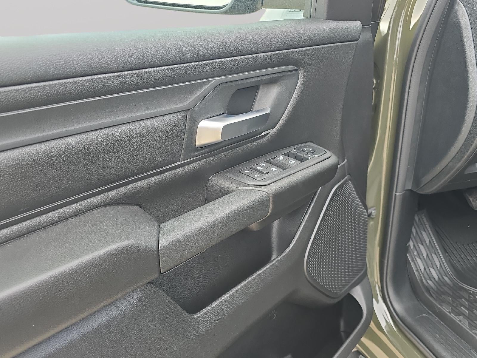 2027 RAM 1500 RAM 1500 WARLOCK CREW CAB 4X4 5'7' BOX