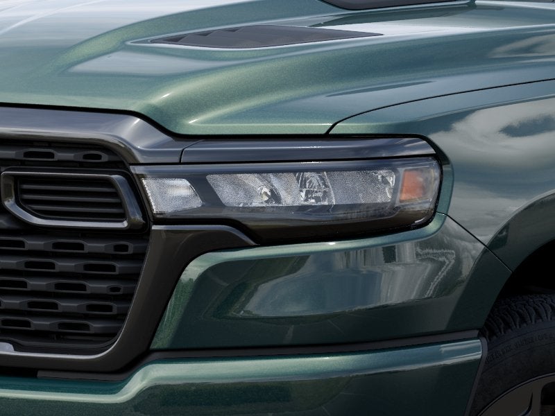 2026 RAM 1500 RAM 1500 EXPRESS CREW CAB 4X4 5'7' BOX
