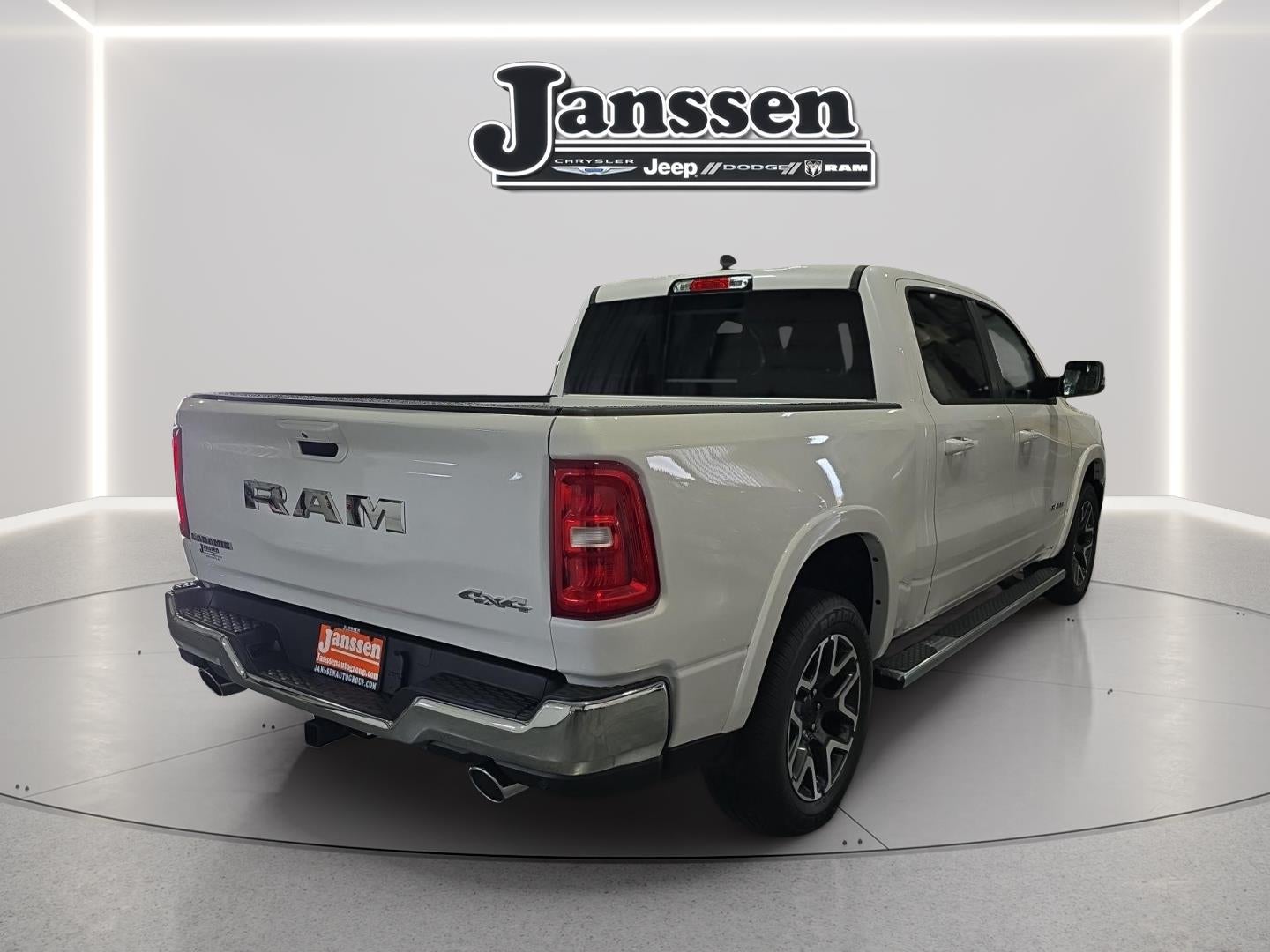 2026 RAM 1500 RAM 1500 LARAMIE CREW CAB 4X4 5'7' BOX