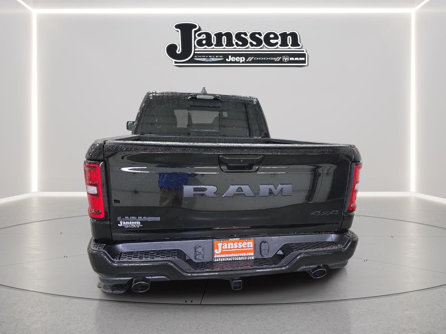 2026 RAM 1500 RAM 1500 LARAMIE CREW CAB 4X4 5'7' BOX