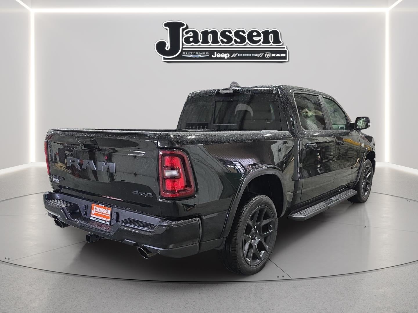 2026 RAM 1500 RAM 1500 LARAMIE CREW CAB 4X4 5'7' BOX