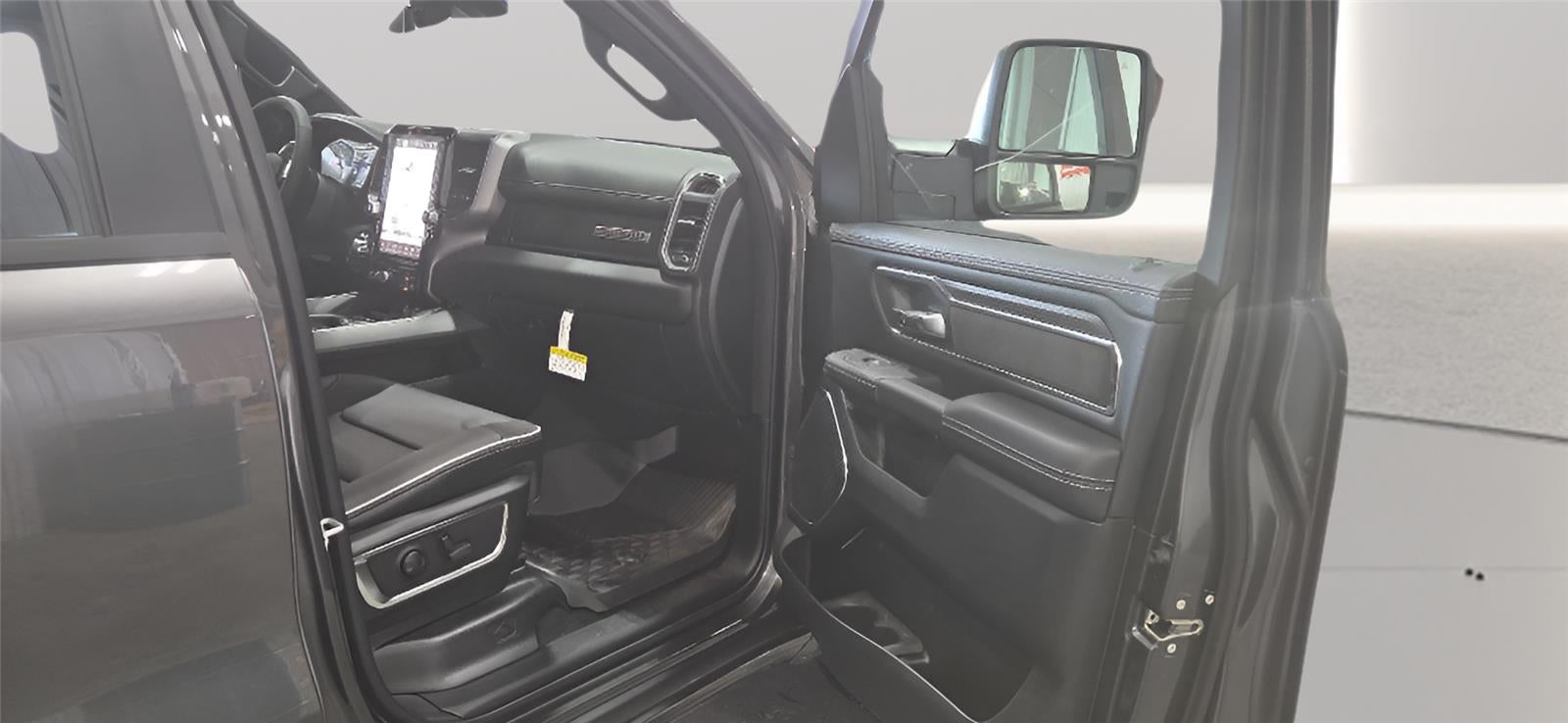 2026 RAM 1500 RAM 1500 LARAMIE CREW CAB 4X4 6'4' BOX