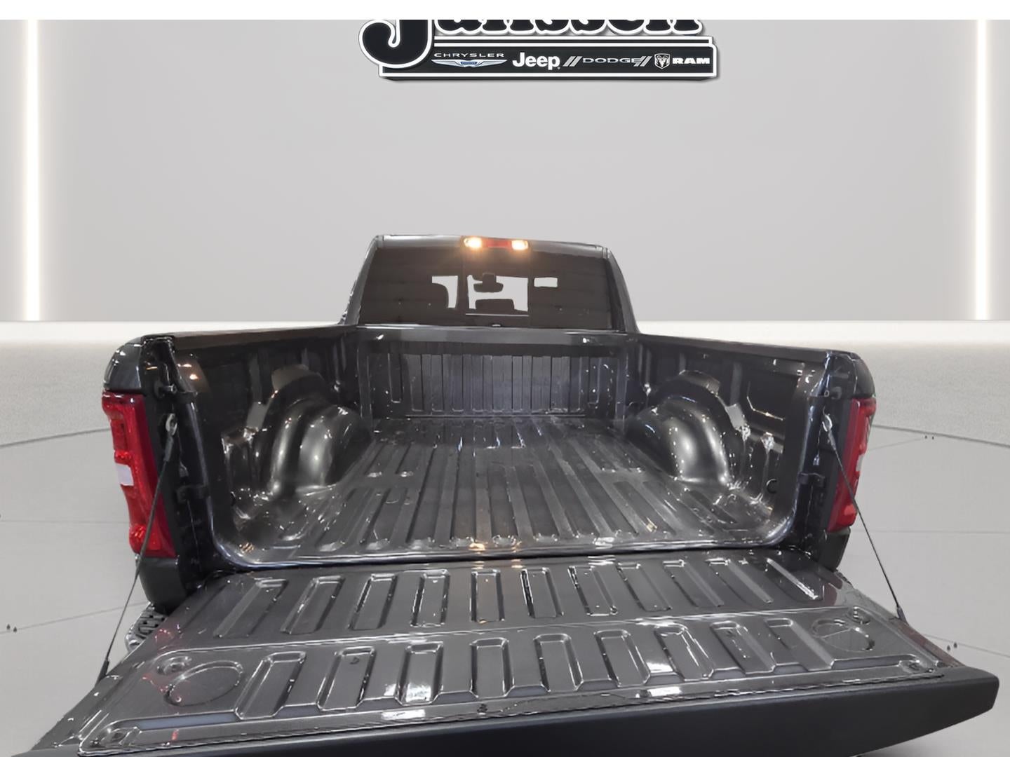 2026 RAM 1500 RAM 1500 LARAMIE CREW CAB 4X4 6'4' BOX