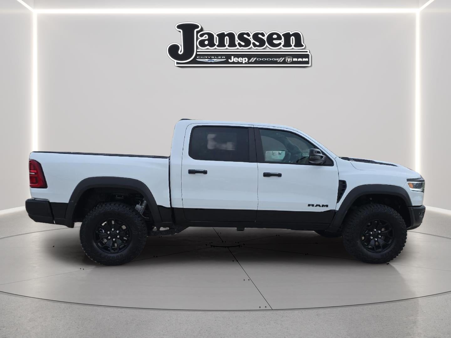 2026 RAM 1500 RAM 1500 RHO CREW CAB 4X4 5'7' BOX