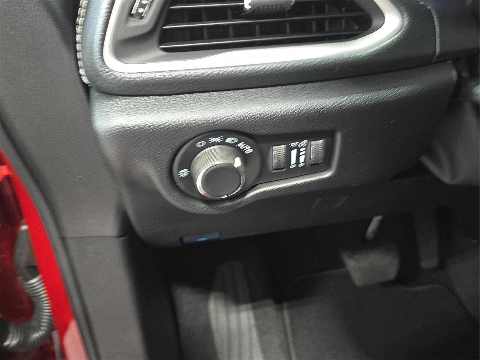 2027 Chrysler Pacifica PACIFICA SELECT AWD
