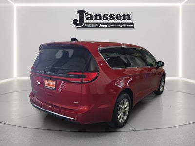 2027 Chrysler Pacifica PACIFICA SELECT AWD