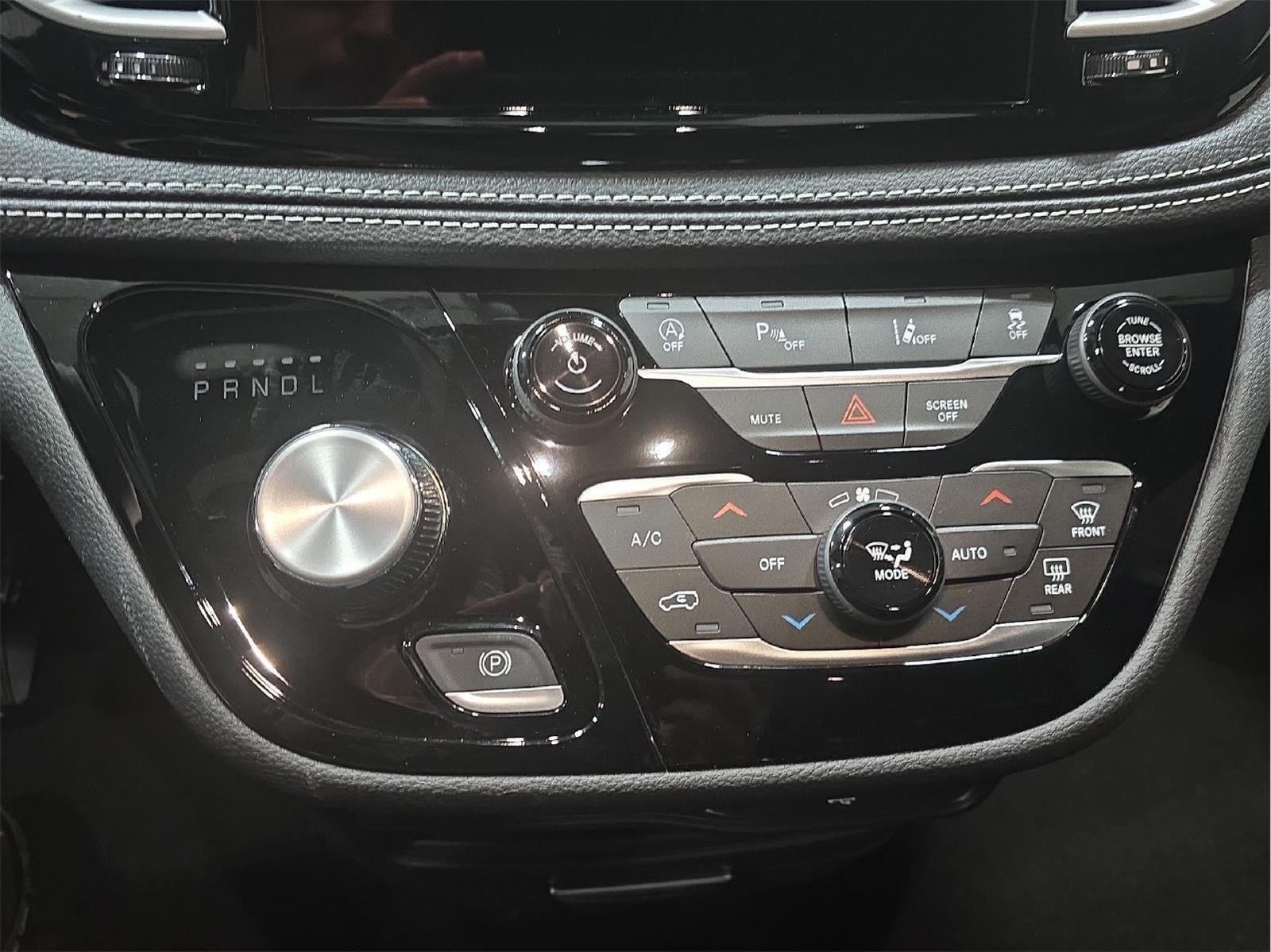 2026 Chrysler Pacifica PACIFICA SELECT AWD