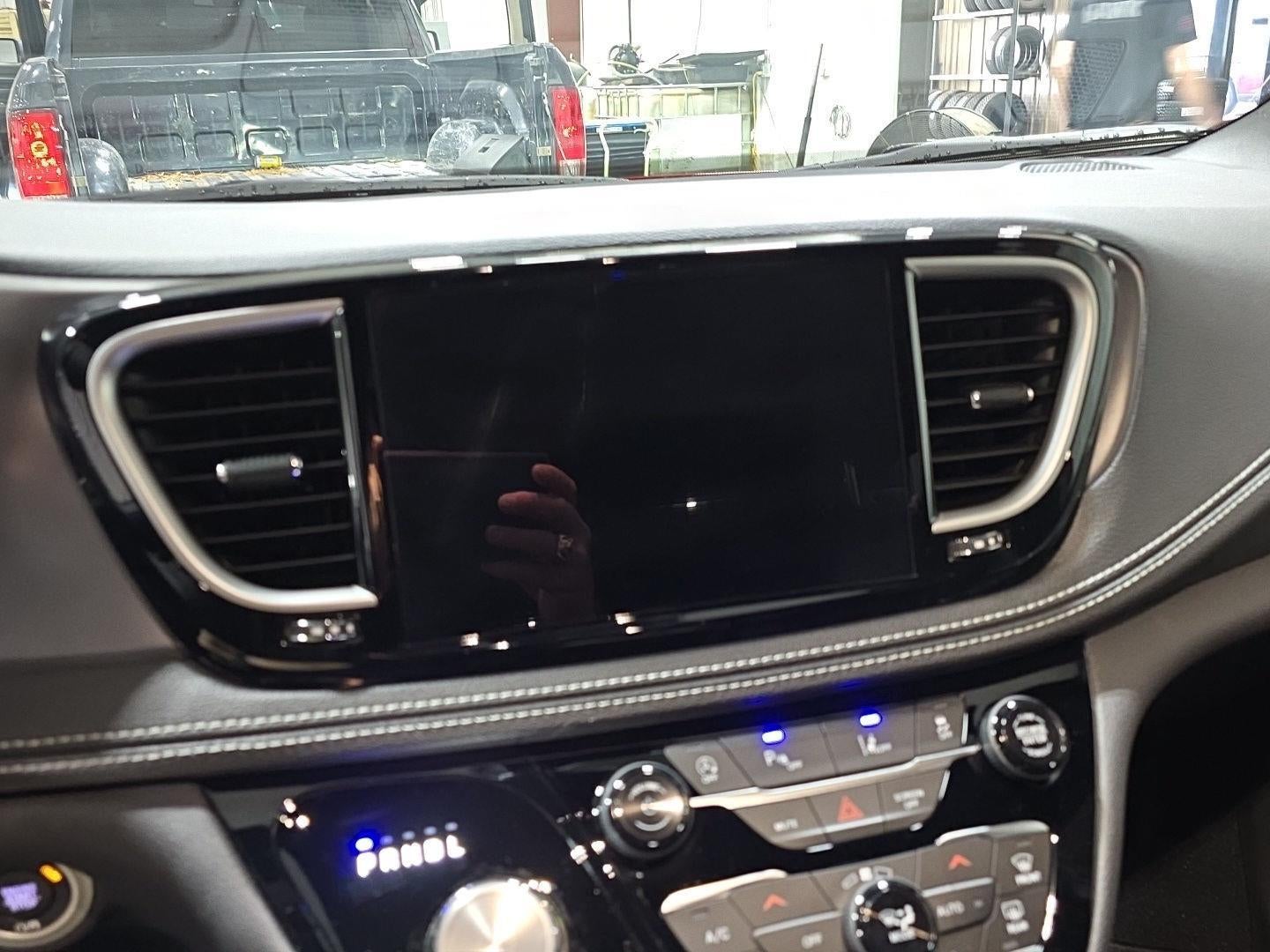 2026 Chrysler Pacifica PACIFICA SELECT AWD