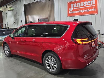 2026 Chrysler Pacifica PACIFICA SELECT AWD