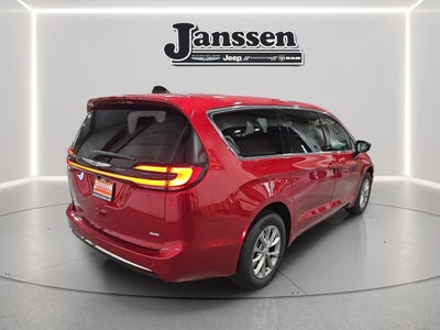 2026 Chrysler Pacifica PACIFICA SELECT AWD