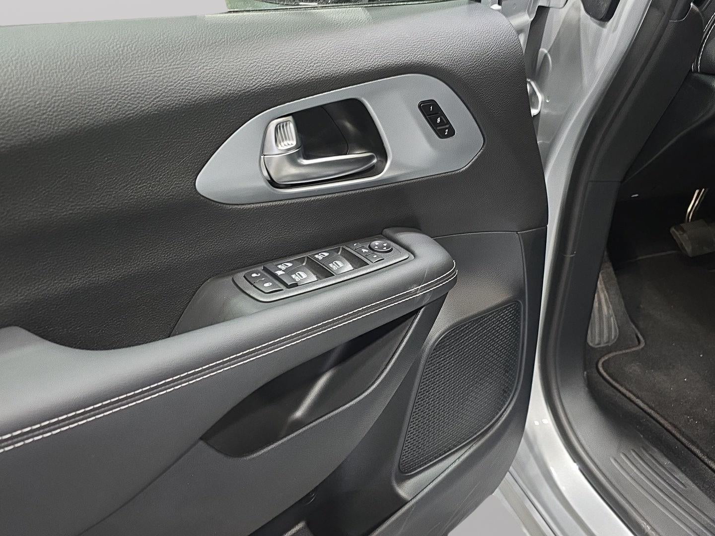 2026 Chrysler Pacifica PACIFICA LIMITED AWD