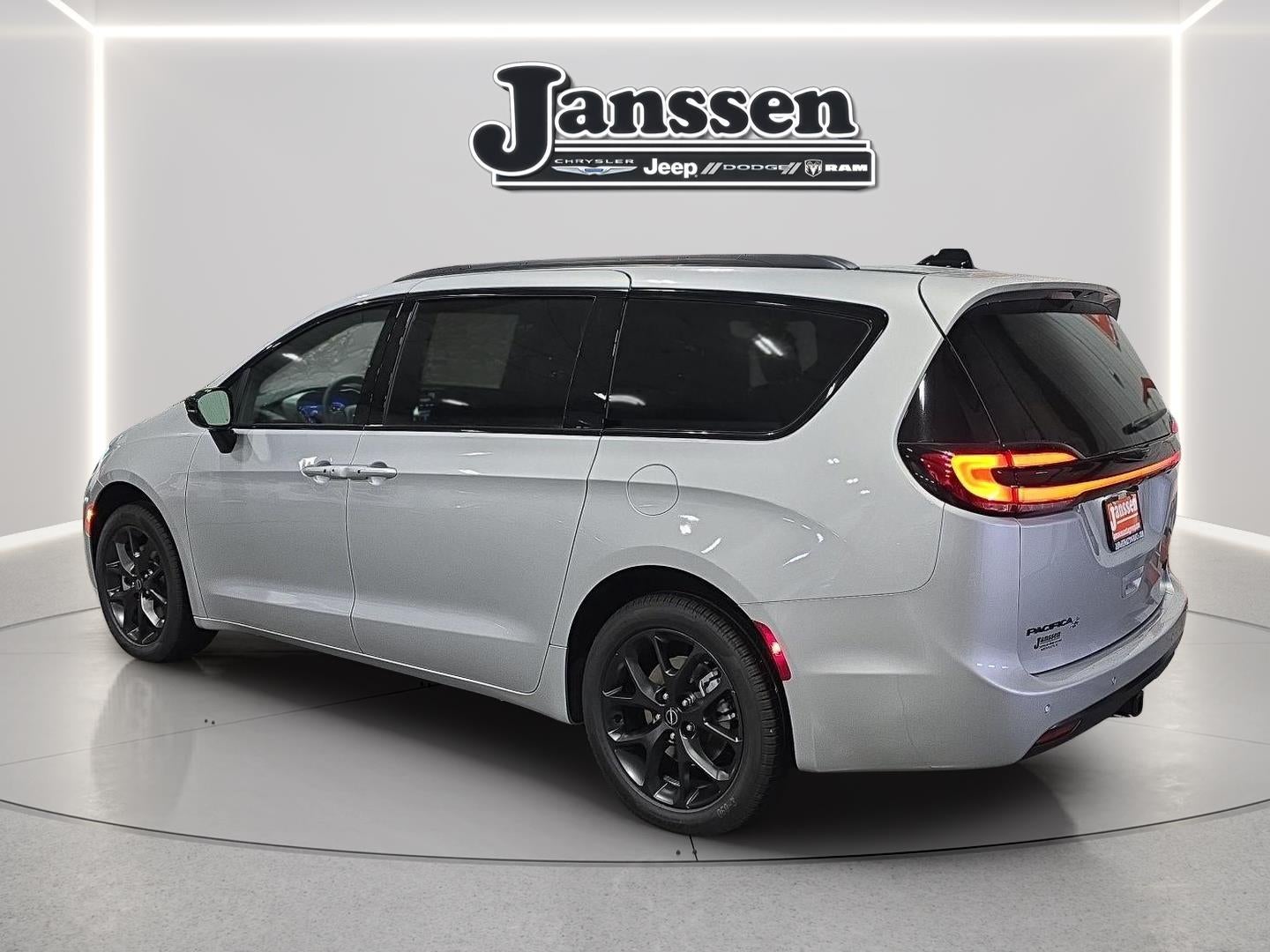 2026 Chrysler Pacifica PACIFICA LIMITED AWD