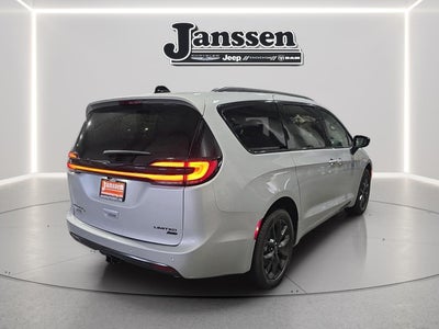 2026 Chrysler Pacifica PACIFICA LIMITED AWD