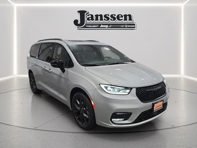 2026 Chrysler Pacifica PACIFICA LIMITED AWD