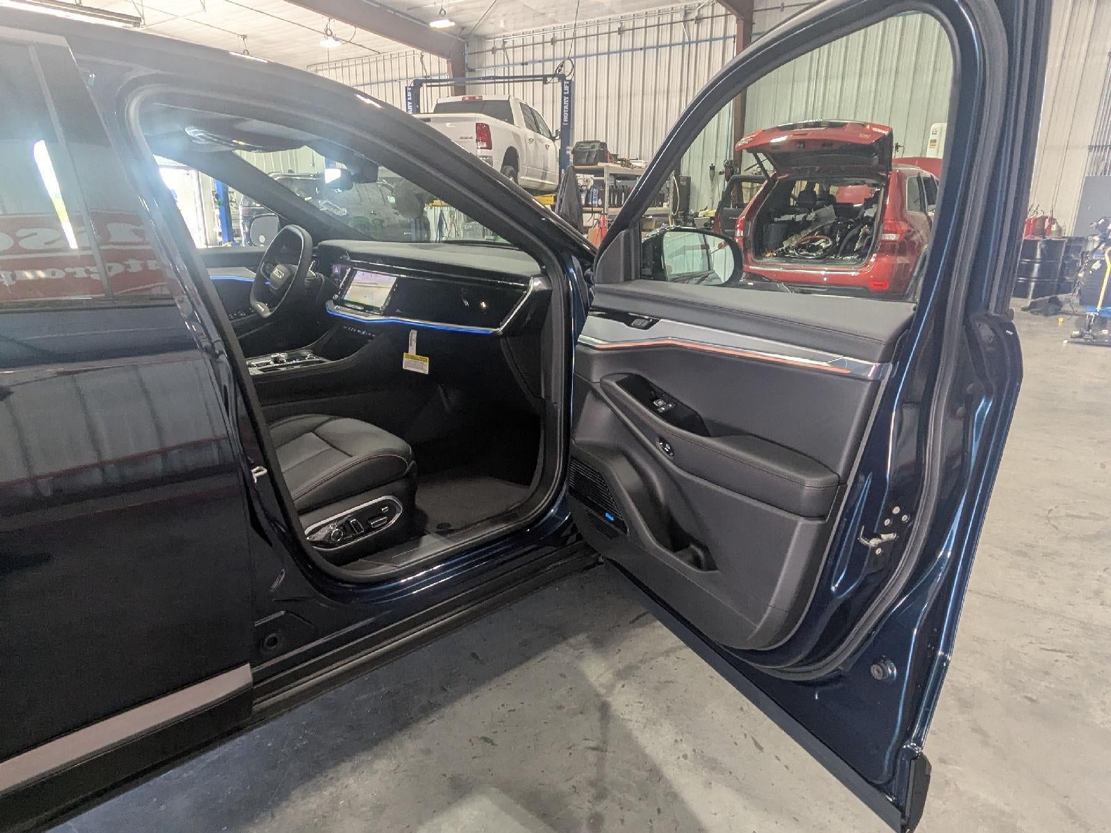 2025 Jeep Wagoneer S WAGONEER S LAUNCH EDITION