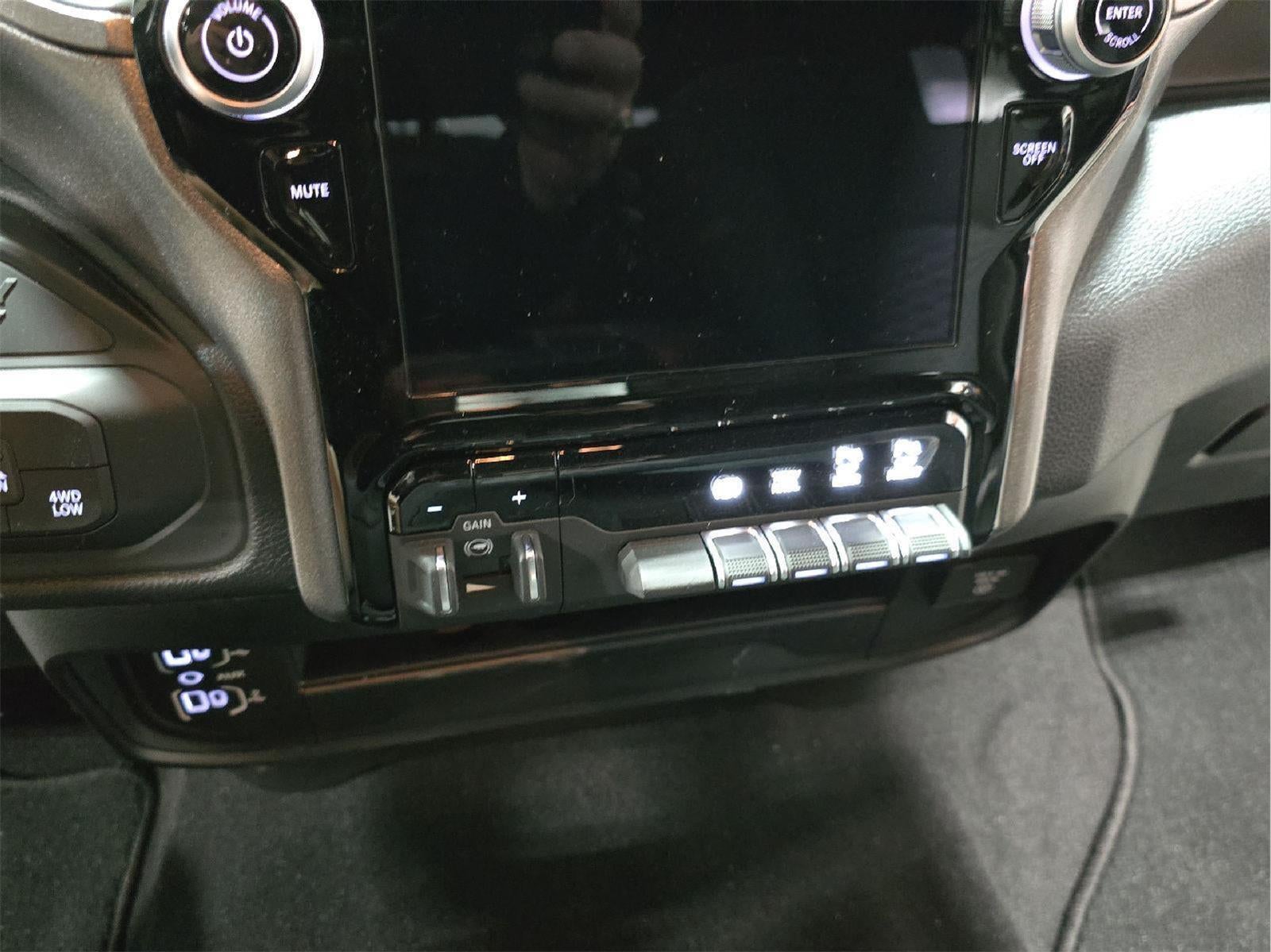 2026 RAM 3500 RAM 3500 TRADESMAN CREW CAB 4X4 6'4' BOX