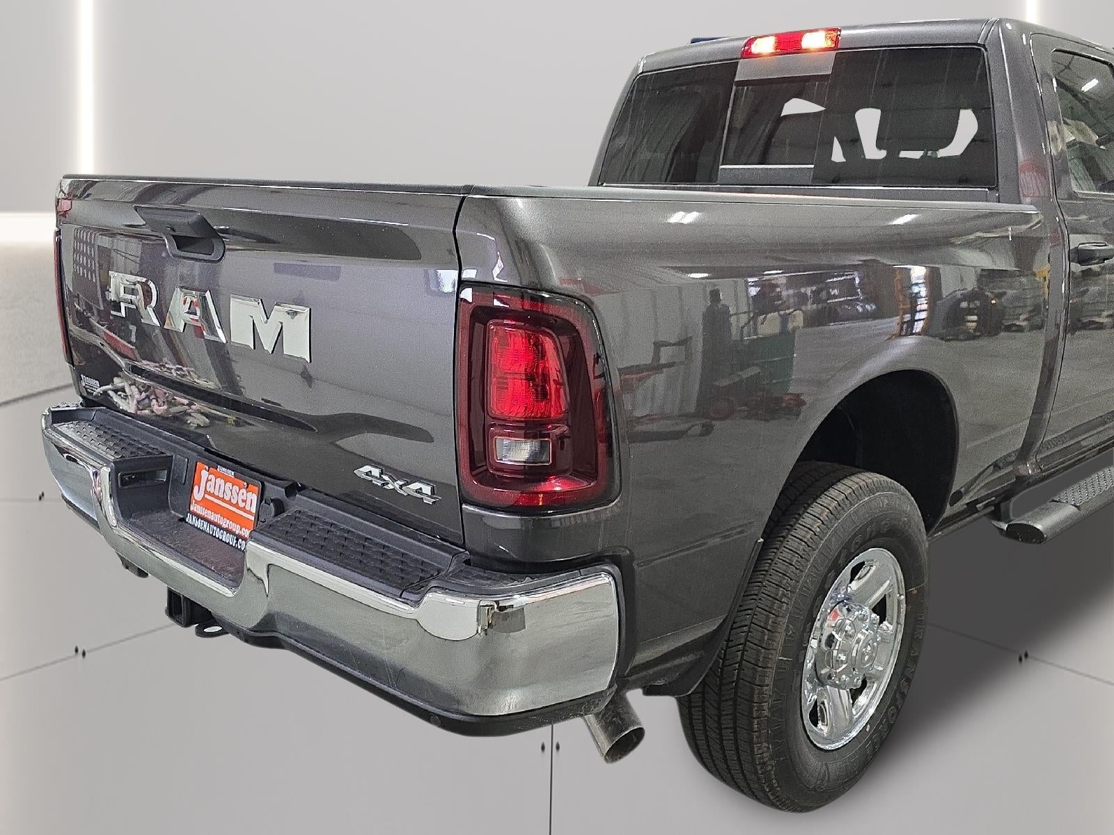 2026 RAM 3500 RAM 3500 TRADESMAN CREW CAB 4X4 6'4' BOX