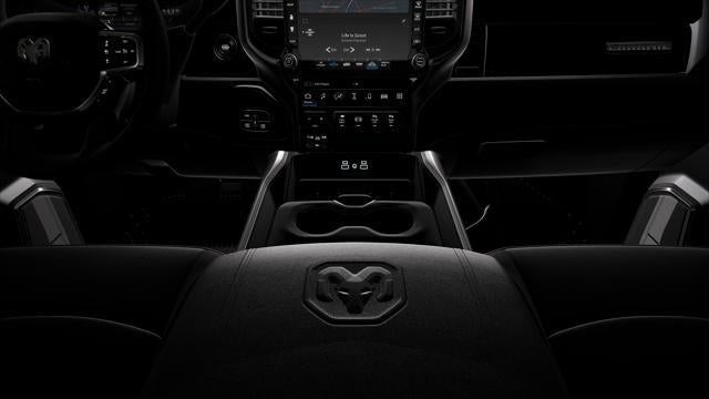 2027 RAM 3500 RAM 3500 LARAMIE CREW CAB 4X4 6'4' BOX