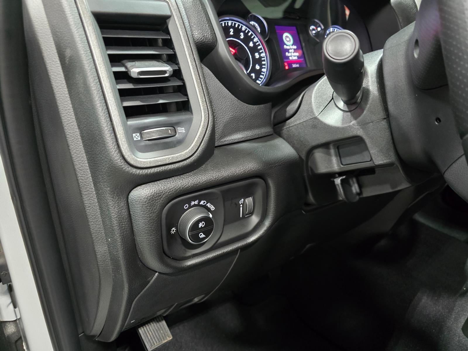 2026 RAM 3500 RAM 3500 TRADESMAN CREW CAB 4X4 8' BOX