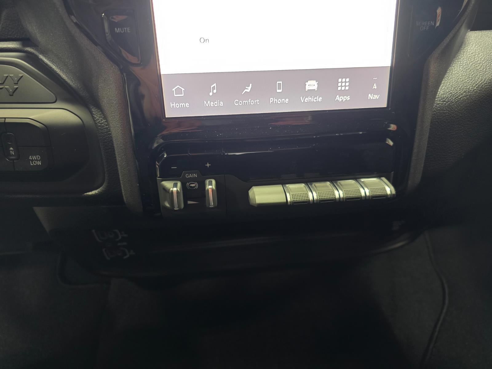 2026 RAM 3500 RAM 3500 TRADESMAN CREW CAB 4X4 8' BOX