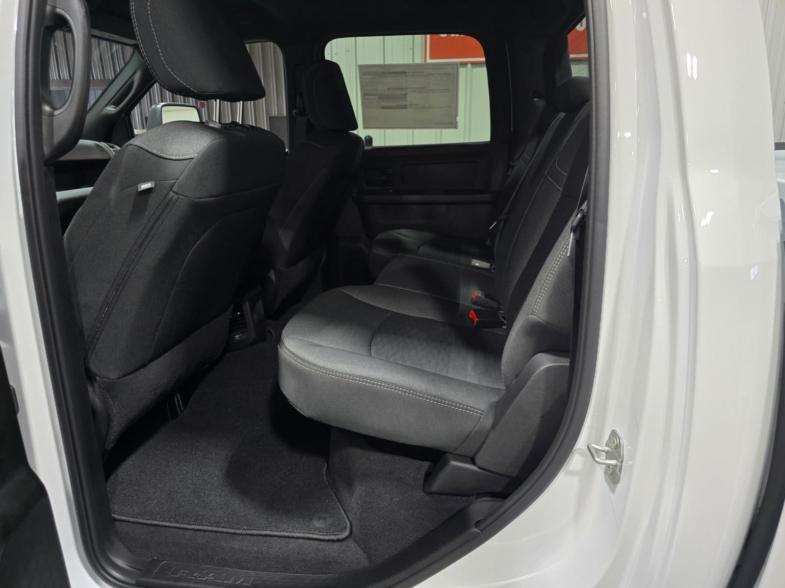 2026 RAM 3500 RAM 3500 TRADESMAN CREW CAB 4X4 8' BOX