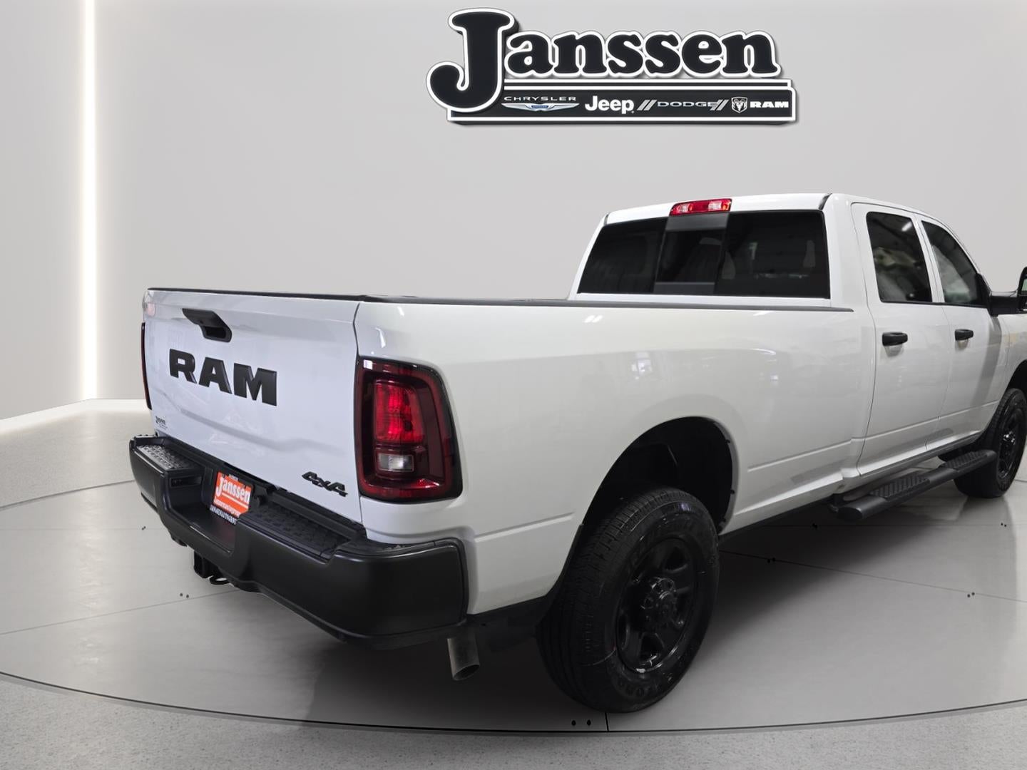 2026 RAM 3500 RAM 3500 TRADESMAN CREW CAB 4X4 8' BOX