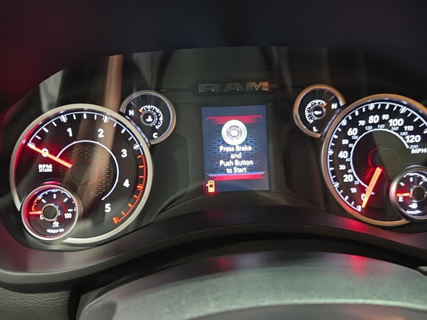 2026 RAM 2500 RAM 2500 BLACK EXPRESS CREW CAB 4X4 6'4' BOX