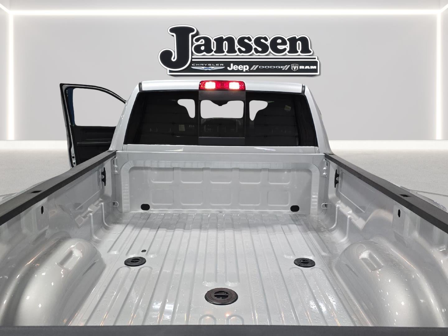 2026 RAM 3500 RAM 3500 TRADESMAN CREW CAB 4X4 8' BOX