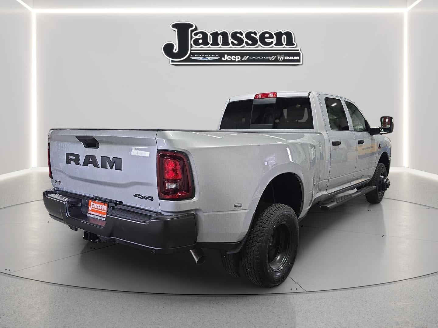 2026 RAM 3500 RAM 3500 TRADESMAN CREW CAB 4X4 8' BOX