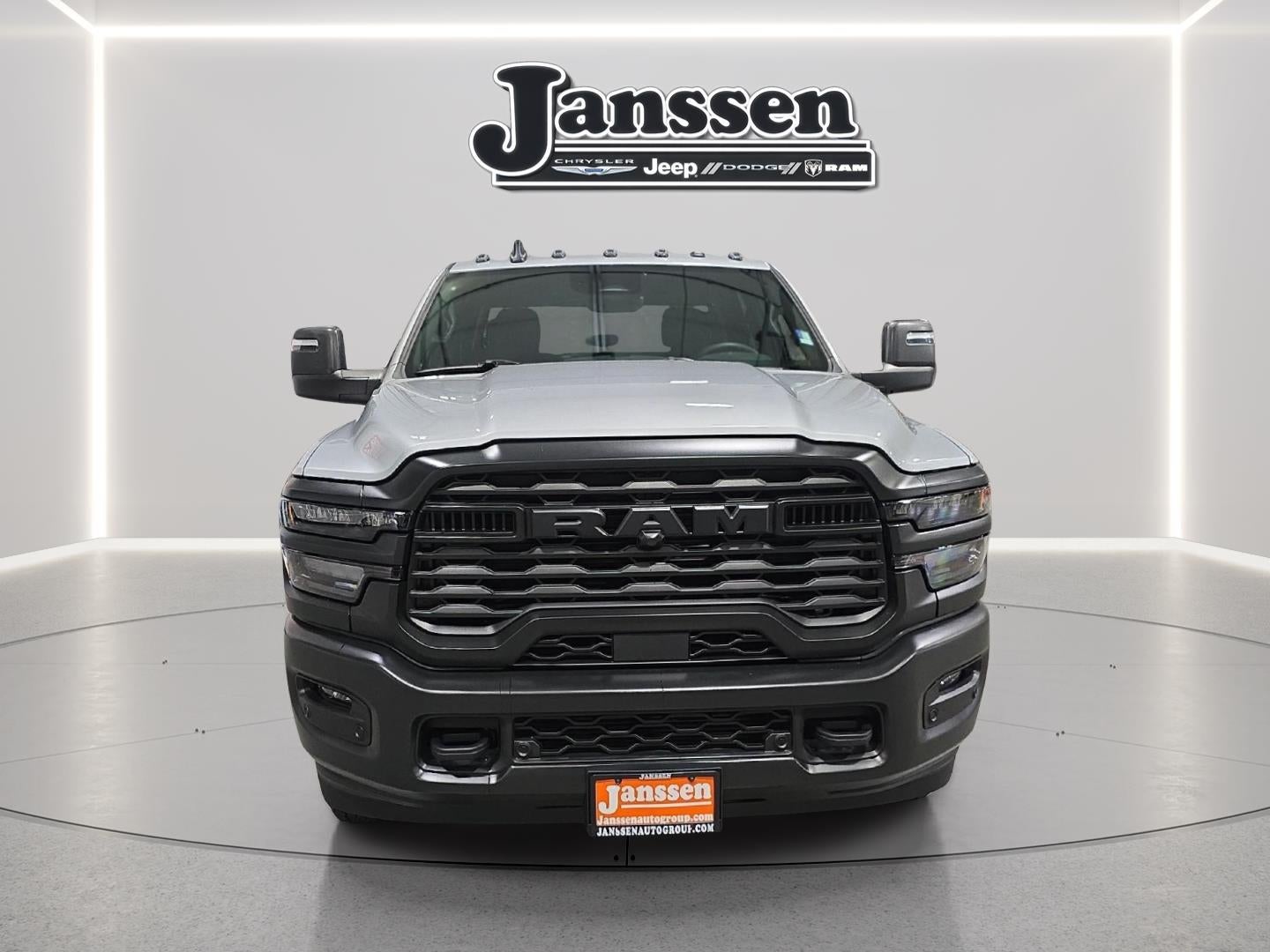 2026 RAM 3500 RAM 3500 TRADESMAN CREW CAB 4X4 8' BOX