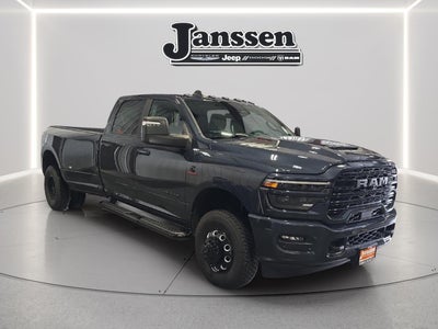2026 RAM 3500 RAM 3500 LARAMIE CREW CAB 4X4 8' BOX