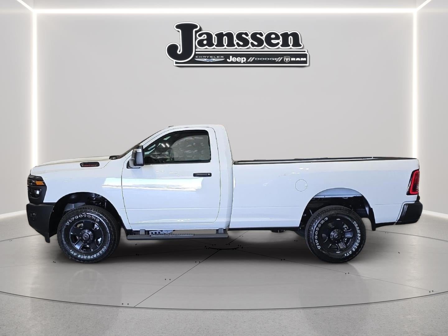 2026 RAM 2500 RAM 2500 TRADESMAN REGULAR CAB 4X4 8' BOX