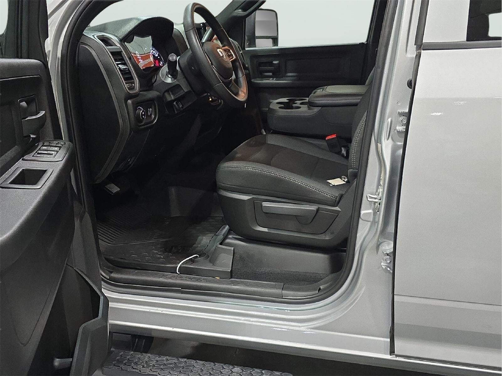 2026 RAM 2500 RAM 2500 TRADESMAN CREW CAB 4X4 6'4' BOX