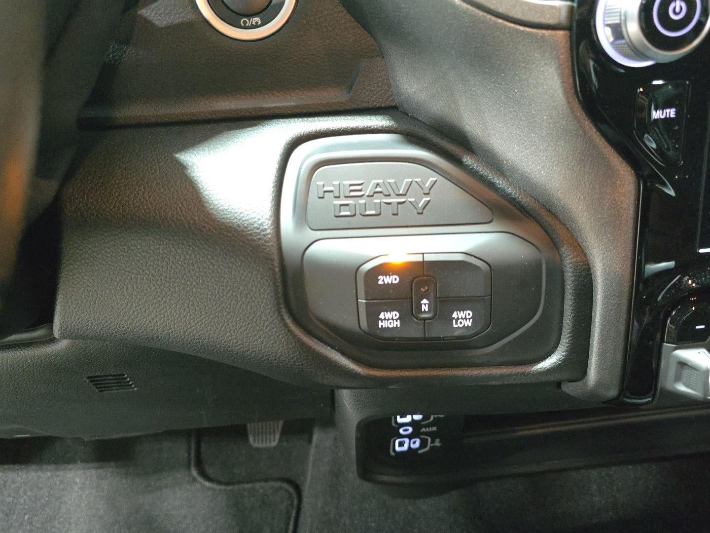 2026 RAM 2500 RAM 2500 TRADESMAN CREW CAB 4X4 6'4' BOX