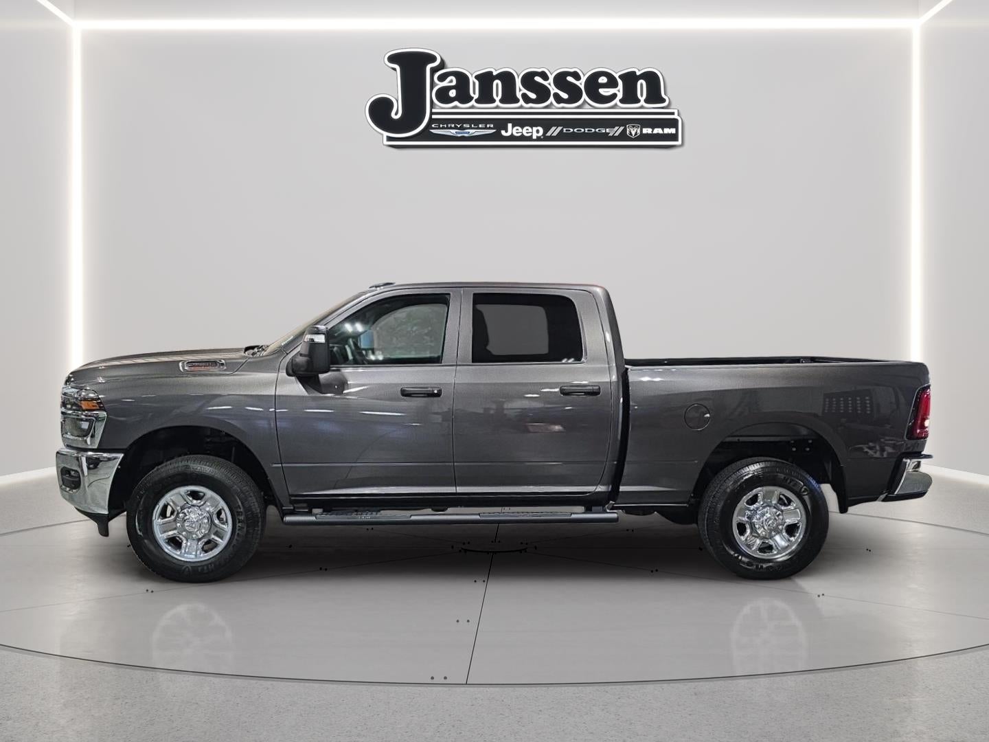 2026 RAM 2500 RAM 2500 TRADESMAN CREW CAB 4X4 6'4' BOX