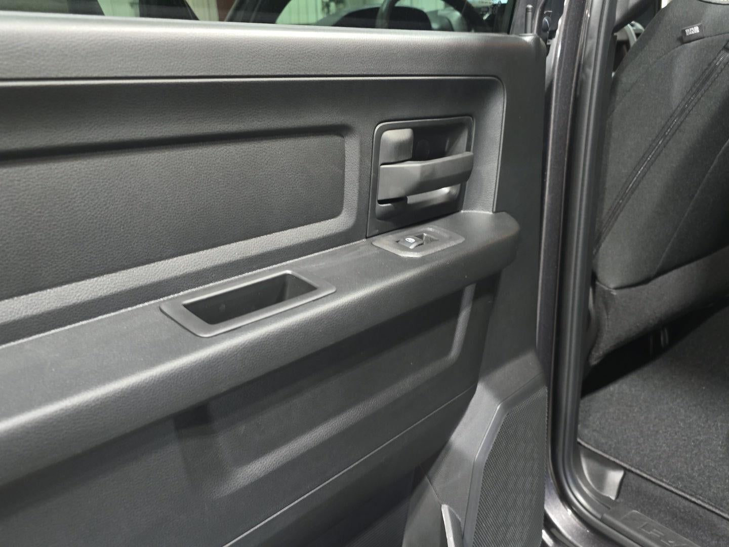 2026 RAM 2500 RAM 2500 TRADESMAN CREW CAB 4X4 6'4' BOX