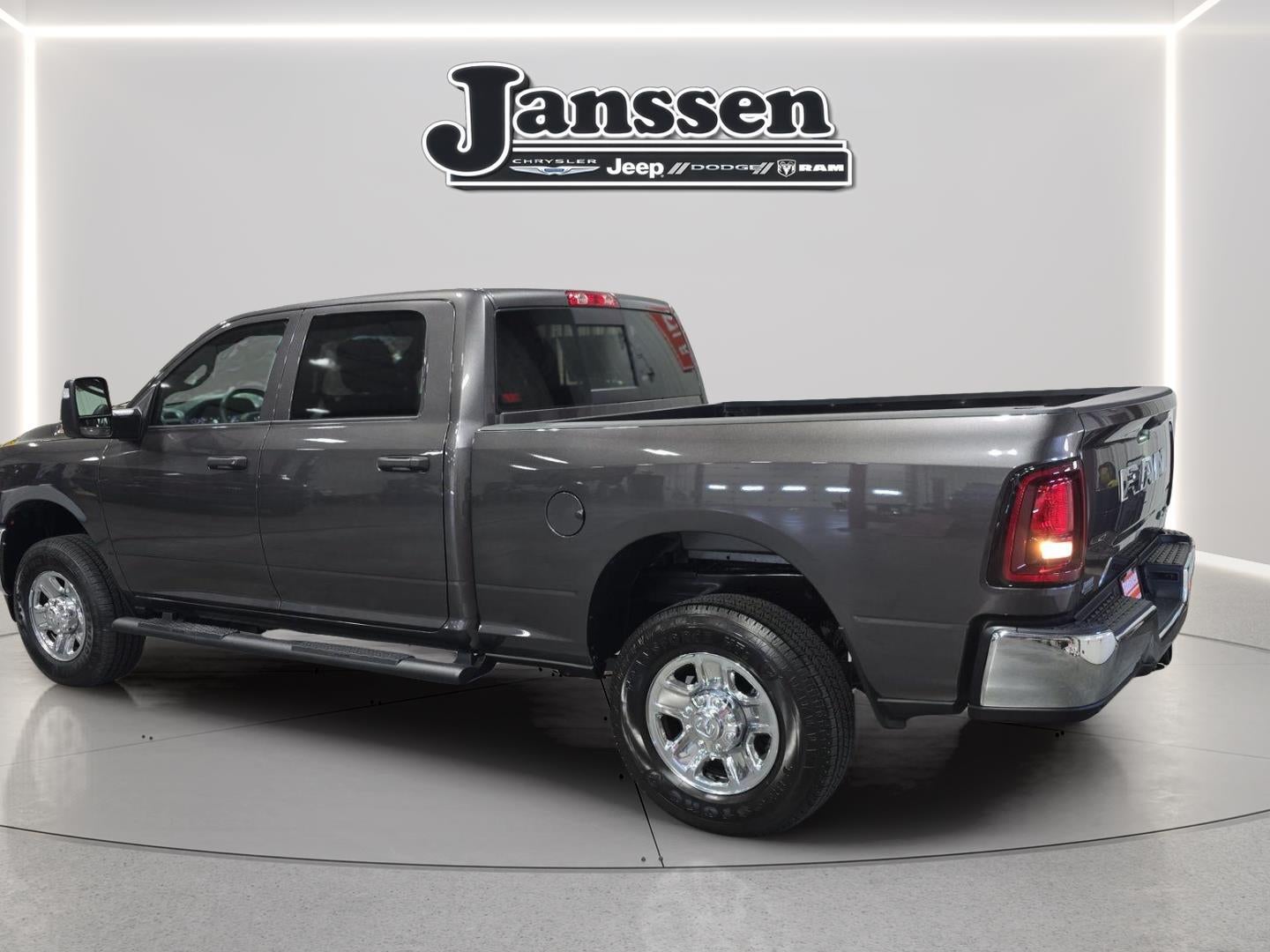 2026 RAM 2500 RAM 2500 TRADESMAN CREW CAB 4X4 6'4' BOX