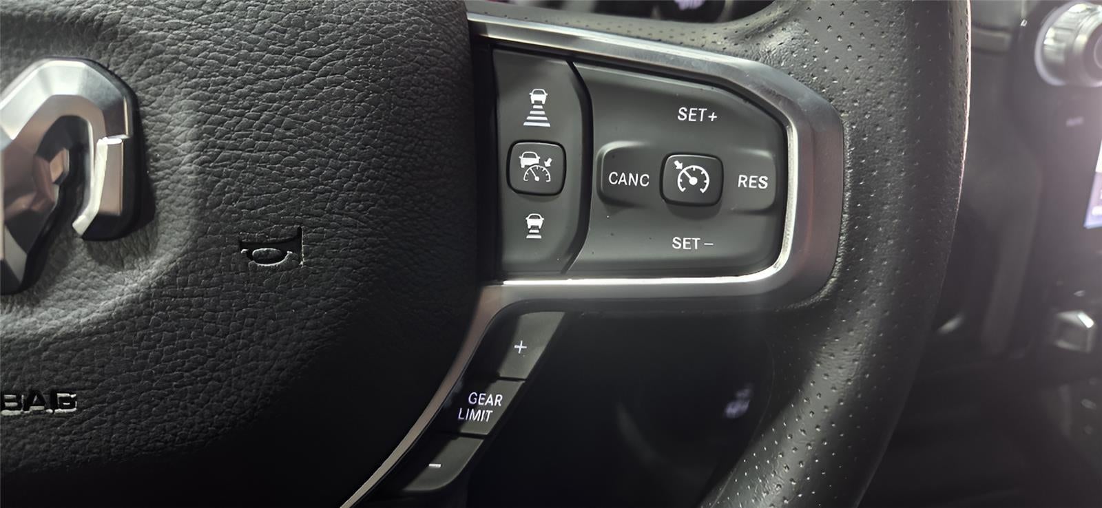 2026 RAM 3500 Chassis Cab RAM 3500 TRADESMAN CREW CAB CHASSIS 4X4 60' CA