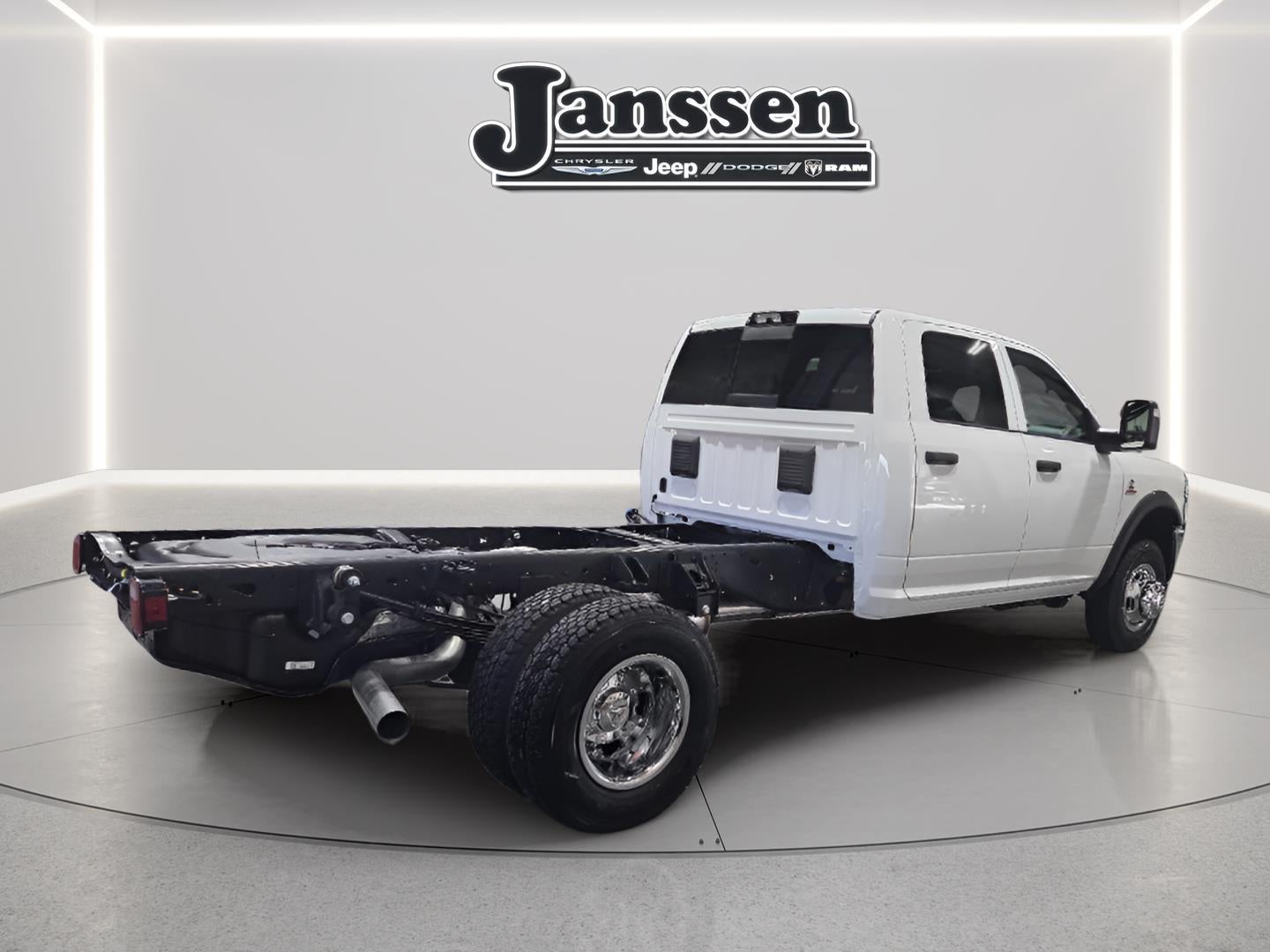 2026 RAM 3500 Chassis Cab RAM 3500 TRADESMAN CREW CAB CHASSIS 4X4 60' CA