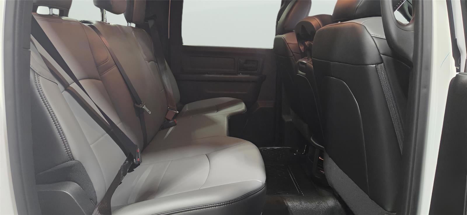 2026 RAM 3500 Chassis Cab RAM 3500 TRADESMAN CREW CAB CHASSIS 4X4 60' CA