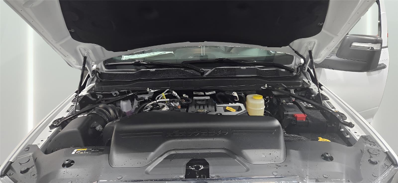 2026 RAM 3500 Chassis Cab RAM 3500 TRADESMAN CREW CAB CHASSIS 4X4 60' CA