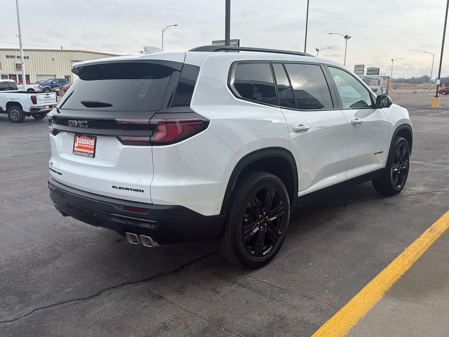 2026 GMC Acadia Elevation