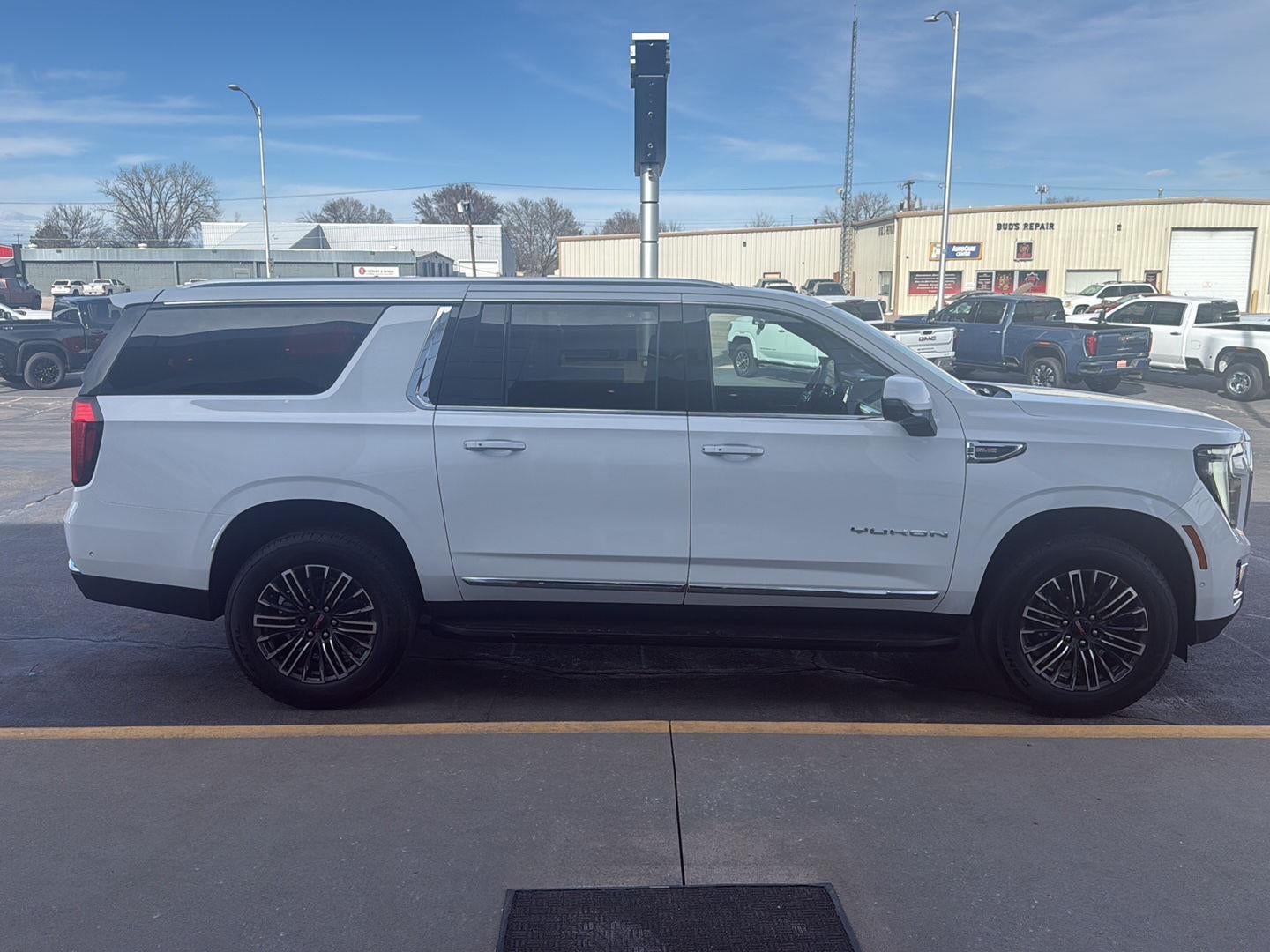 2026 GMC Yukon XL Elevation