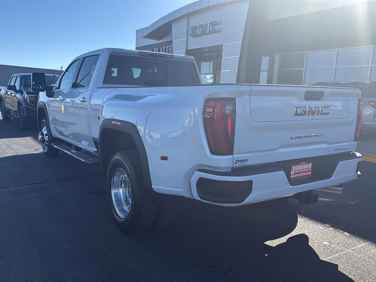 2026 GMC Sierra 3500 HD Denali DRW