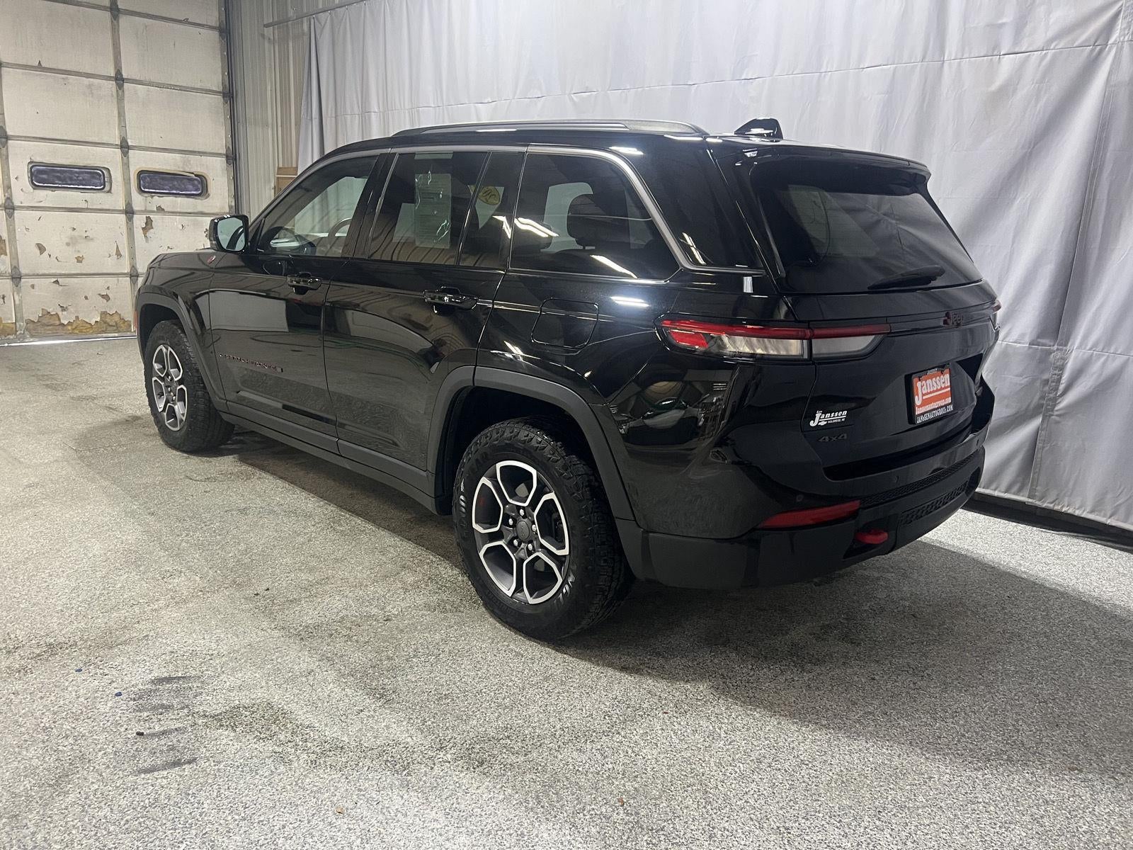 2022 Jeep Grand Cherokee Trailhawk
