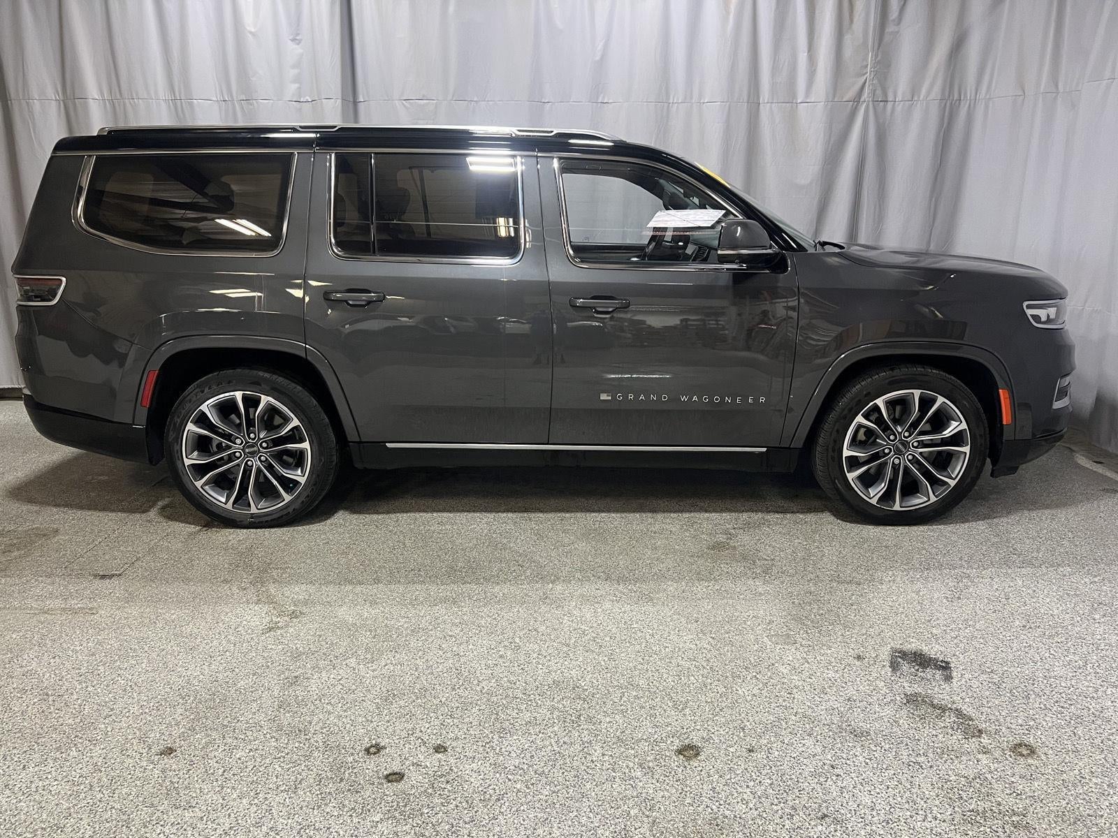2022 Jeep Grand Wagoneer Series III