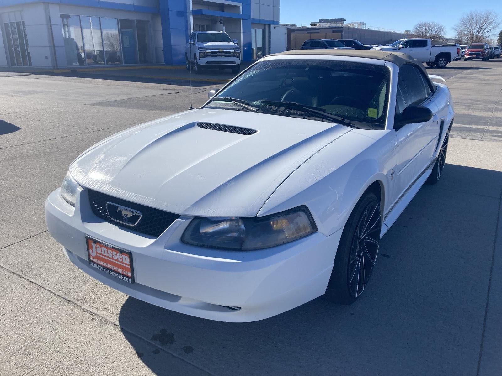 2002 Ford Mustang Deluxe