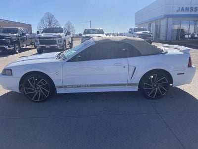 2002 Ford Mustang Deluxe